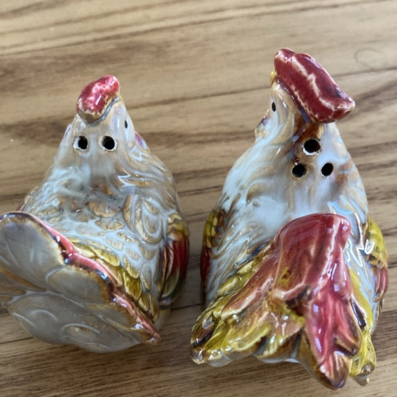 Hen & Rooster salt & pepper shakers - Picture 3 of 4